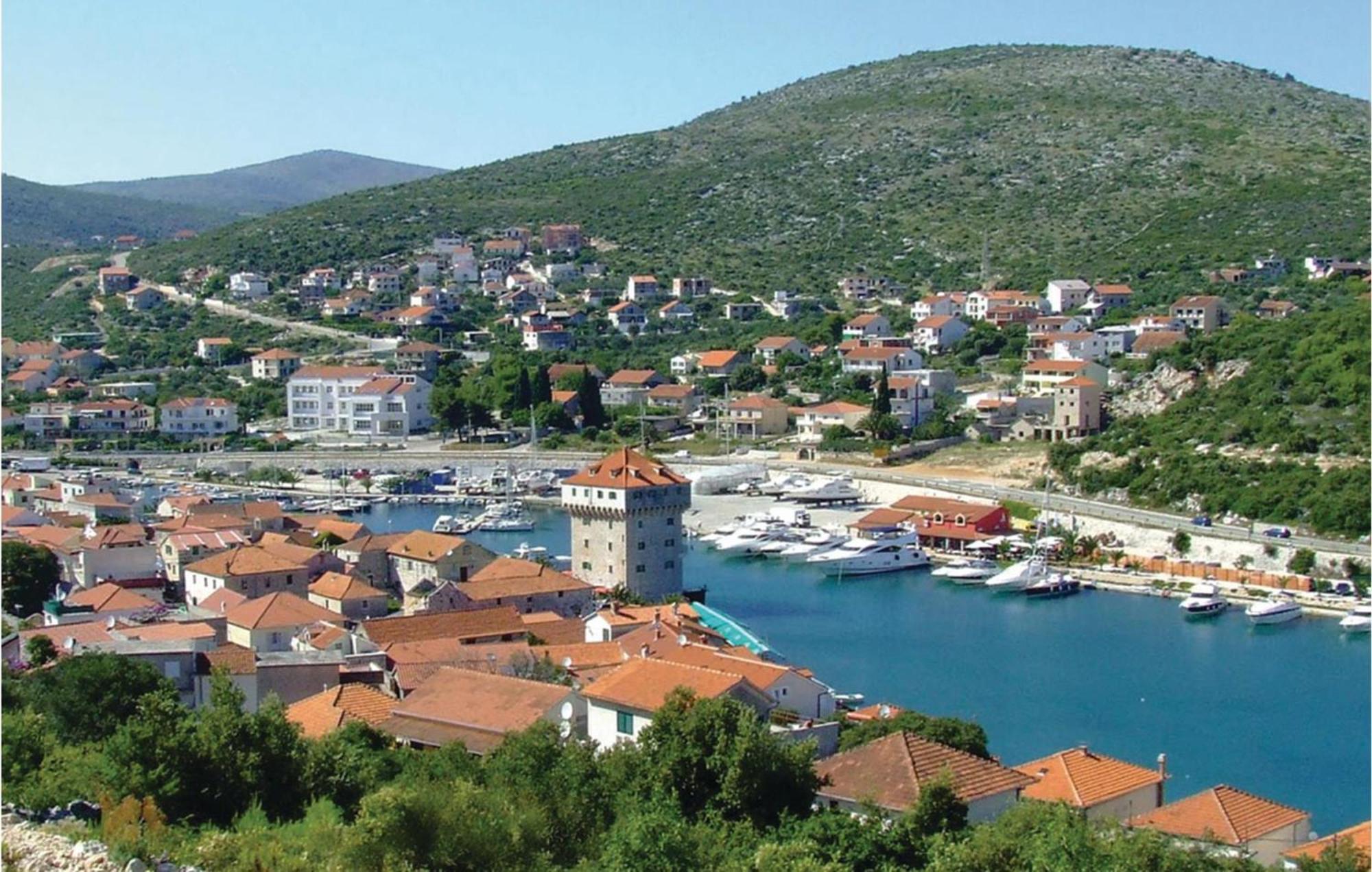 Nice Home In Poljica With House Sea View Marina Exterior foto