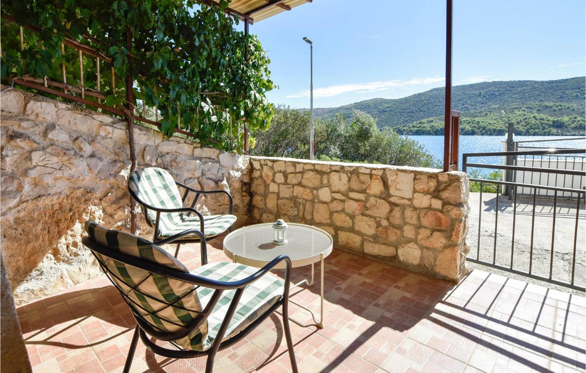 Nice Home In Poljica With House Sea View Marina Exterior foto