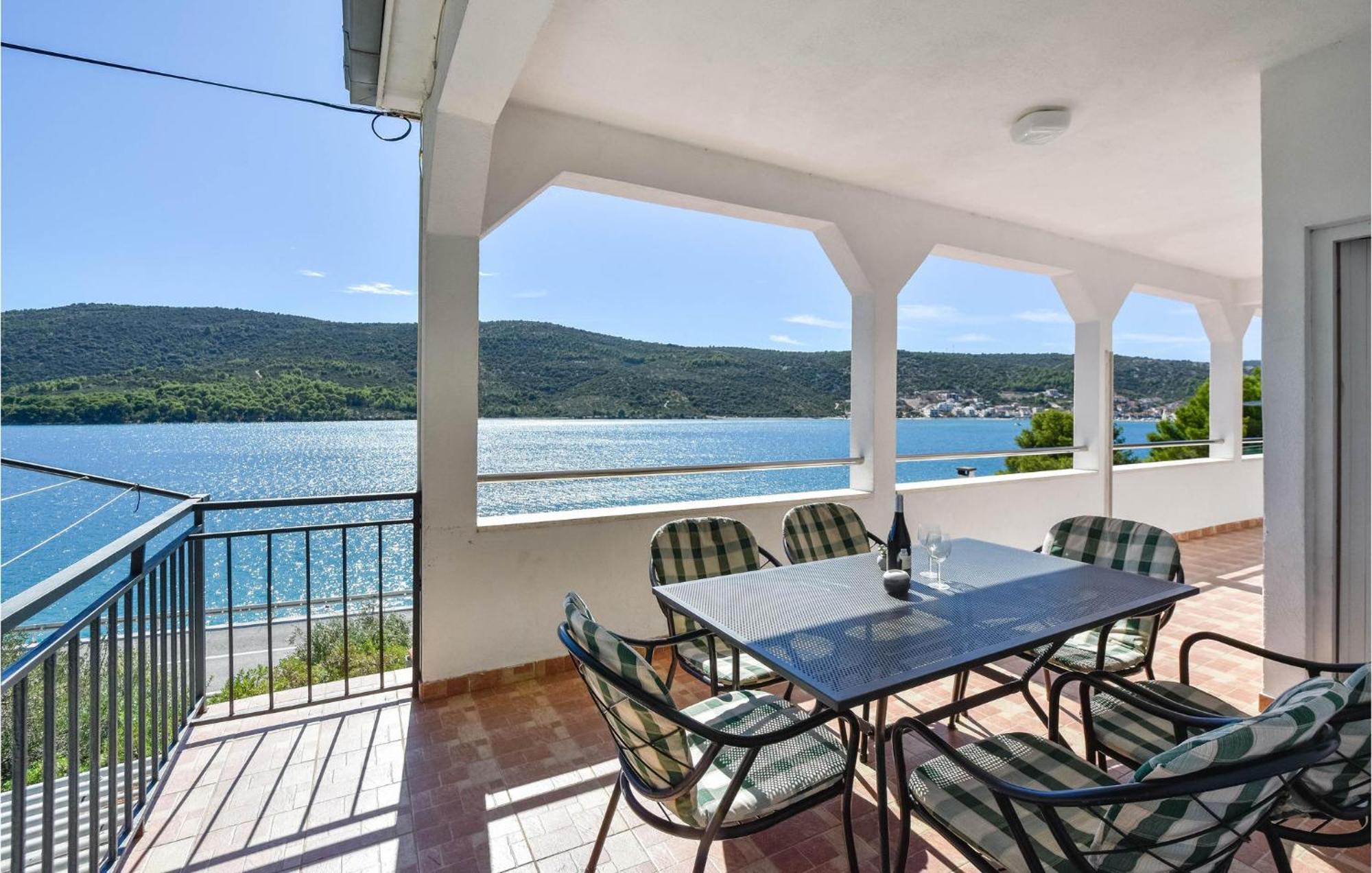 Nice Home In Poljica With House Sea View Marina Exterior foto