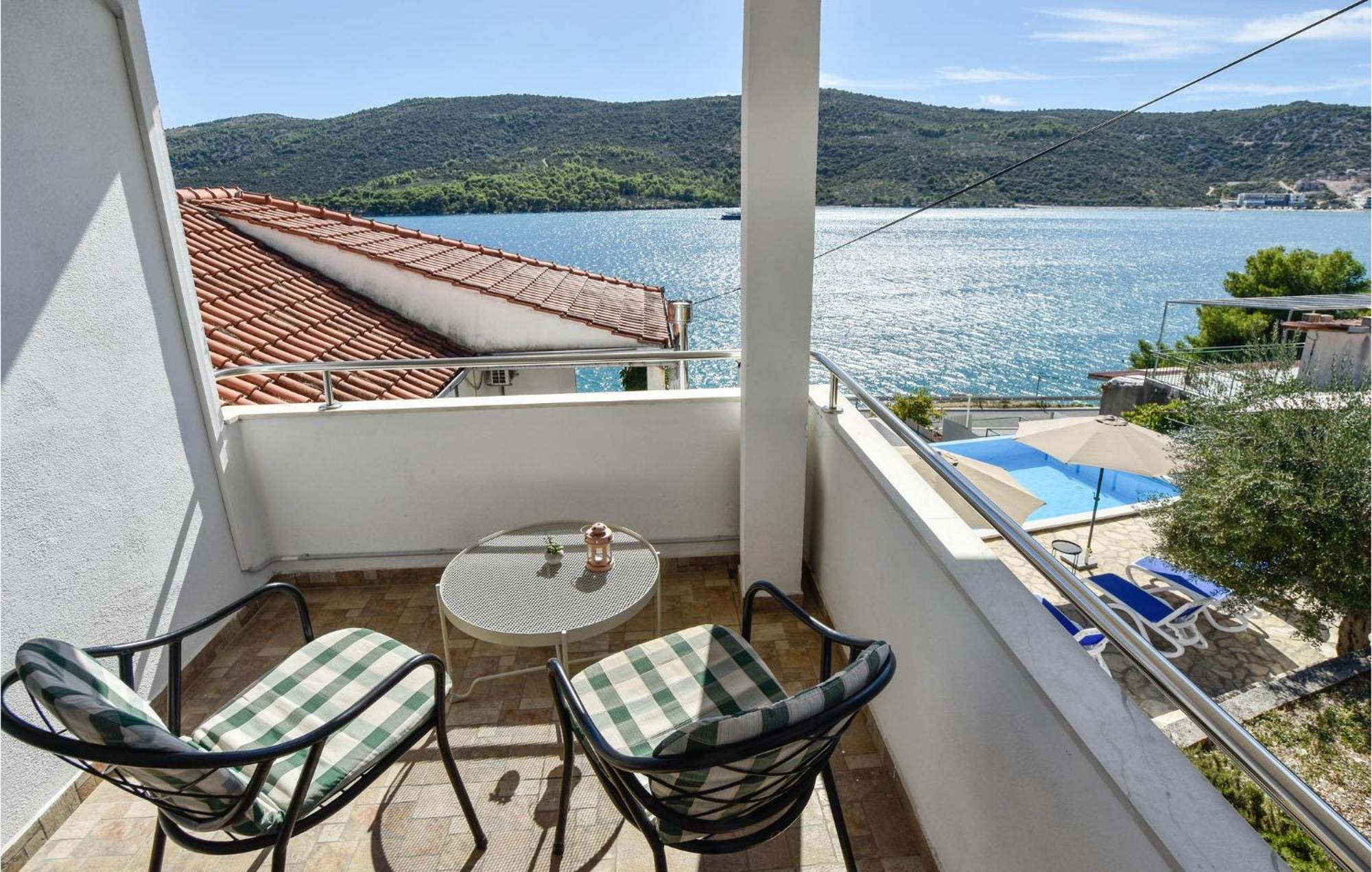 Nice Home In Poljica With House Sea View Marina Exterior foto