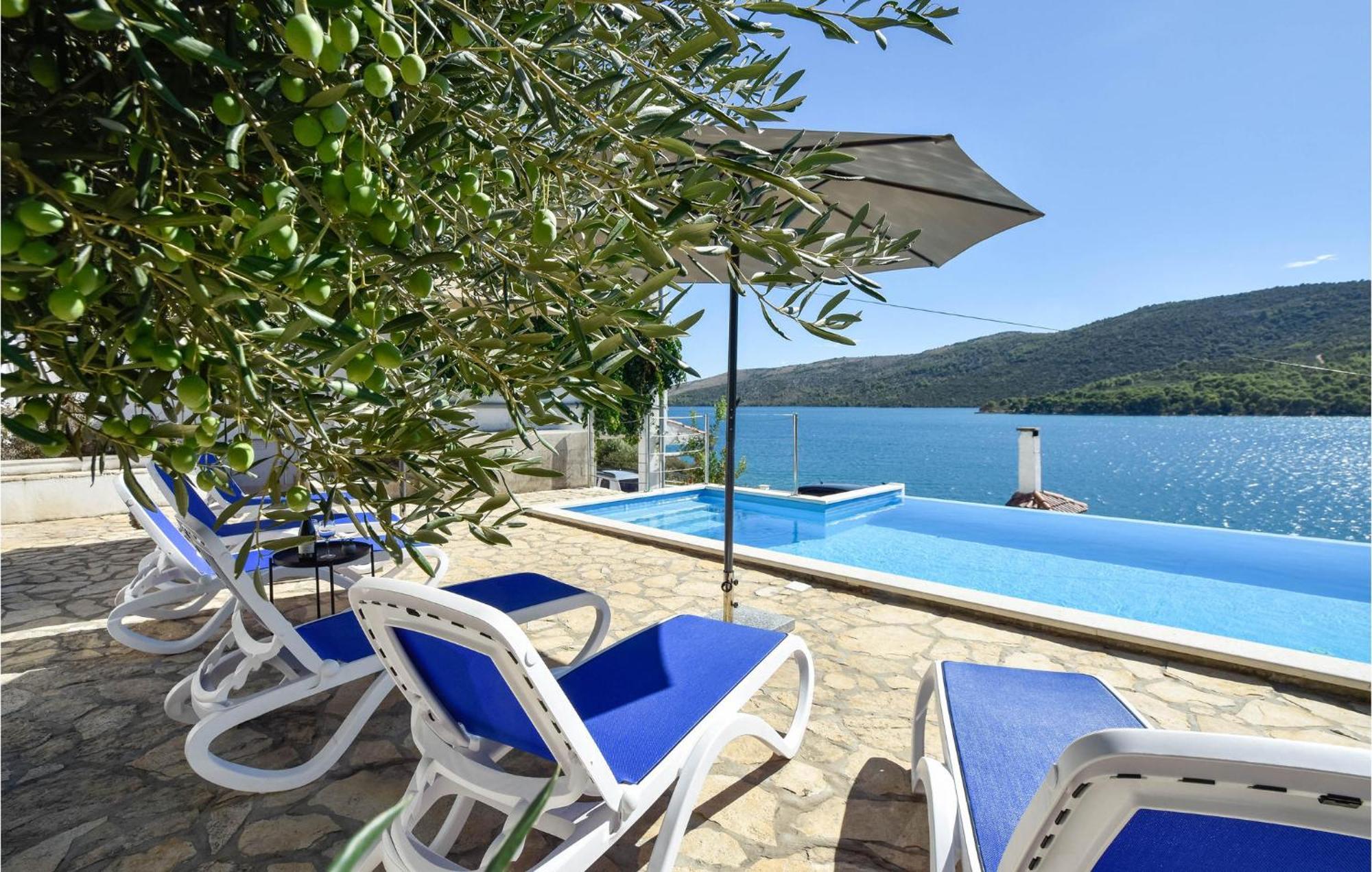 Nice Home In Poljica With House Sea View Marina Exterior foto