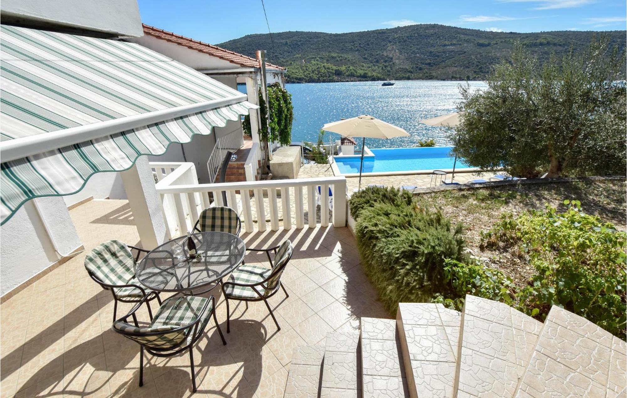 Nice Home In Poljica With House Sea View Marina Exterior foto